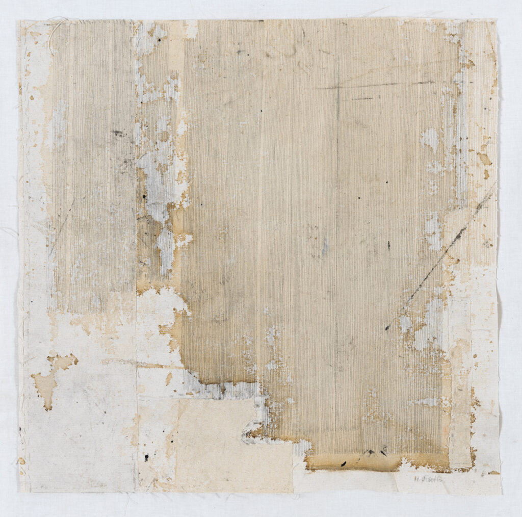 Tegnerforbundet 2018 Behind the Layers, you will maybe find the Surface. Verk, In a Distance 1, 56cm x 57cm Kaffe og blyant på preparert lerret.