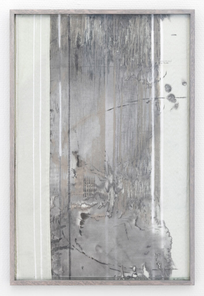 Moss Kunstforening, Dawn, It Elucidates 10/5-8/6 2025, Behind the Altar 269 cm x 138 cm Foto: Øystein Thorvaldsen