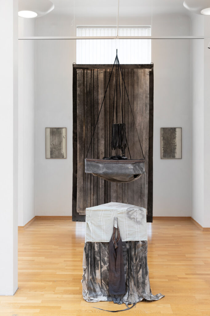 Moss Kunstforening, Dawn, It Elucidates 10/5-8/6 2025, Altar of Shame Foto: Øystein Thorvaldsen