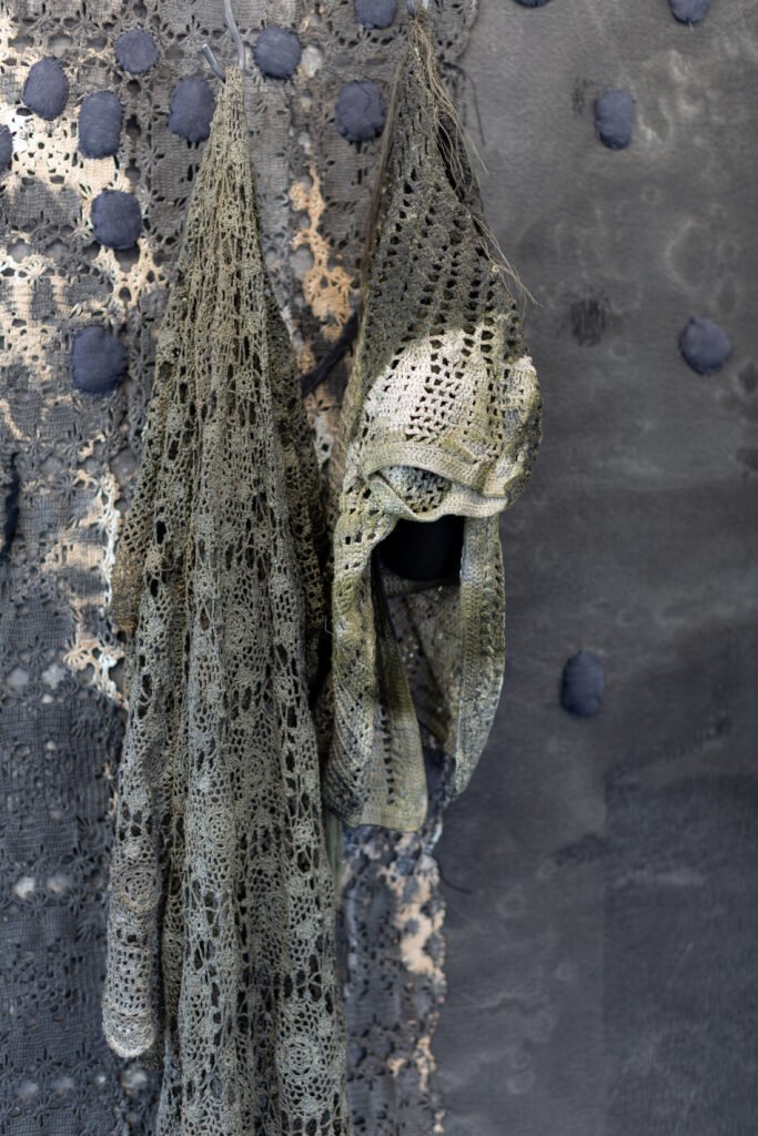 I Utkanten h 250 cm x b 300 cm x d 30 cm, utsnitt. Agder Kunstsenter, Kunstpunkt Lista. Foto: Garman Aaberg Jarli