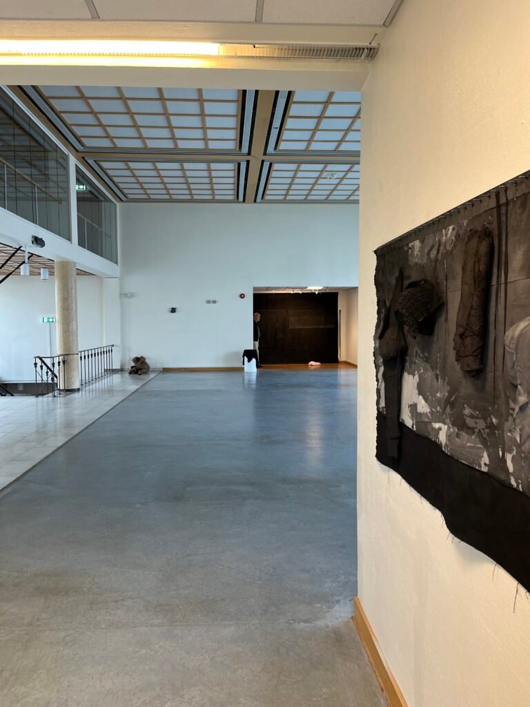 Temautstillingen REVOLUSJON 2026, Norske Kunsthåndtverkere, Kristiansund Kunsthall. Jeg deltar med to verk: Precipice 1(rett frem) og Det Usagte (hengende på vegg til høyre)